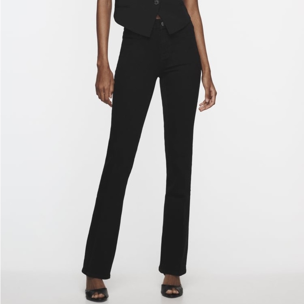 New Zara black mid-rise bootcut jeans size 0